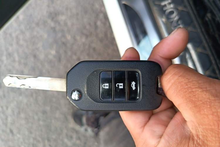 Used Honda Accord 2015 2.0L LX Comfort Edition Vehicle Key