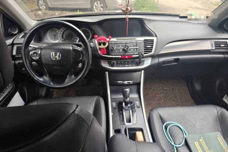 Used Honda Accord 2015 2.0L LXS Elite Edition Center Console