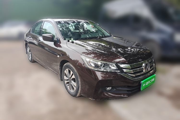 Used Honda Accord 2015 2.0L LXS Elite Edition Front Right 45 Deg
