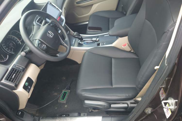Used Honda Accord 2015 2.0L LX Comfort Edition Left Front Seat