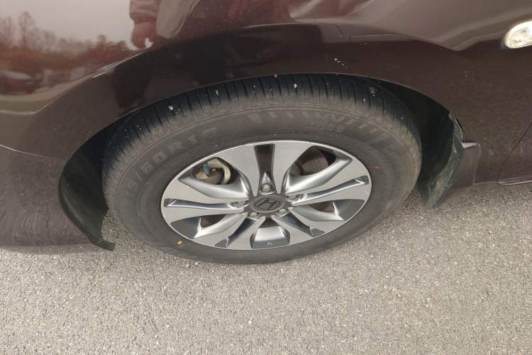 Used Honda Accord 2015 2.0L LX Comfort Edition Left Front Wheel Hub