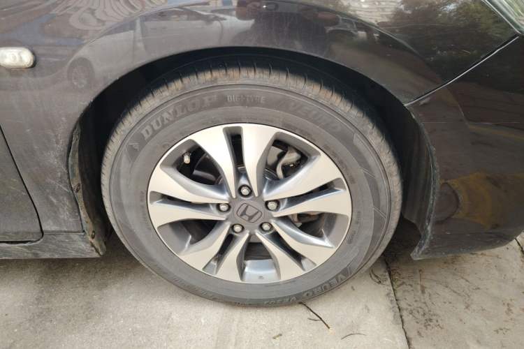 Used Honda Accord 2015 2.0L LX Comfort Edition Right Front Wheel Hub
