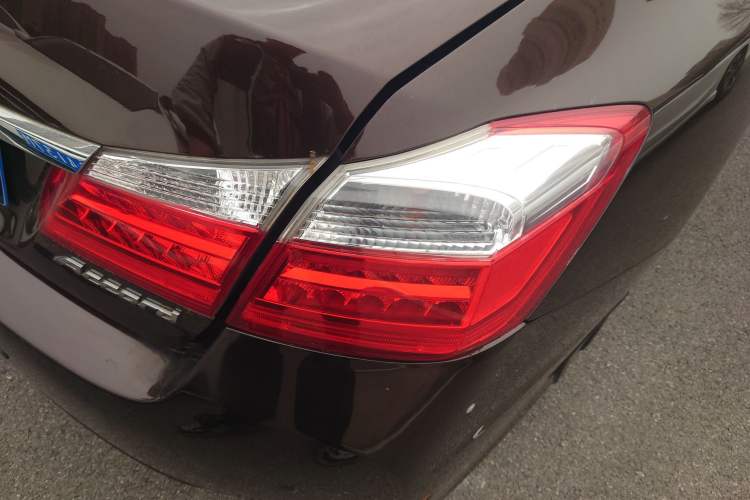 Used Honda Accord 2015 2.0L LX Comfort Edition Right Rear Taillight