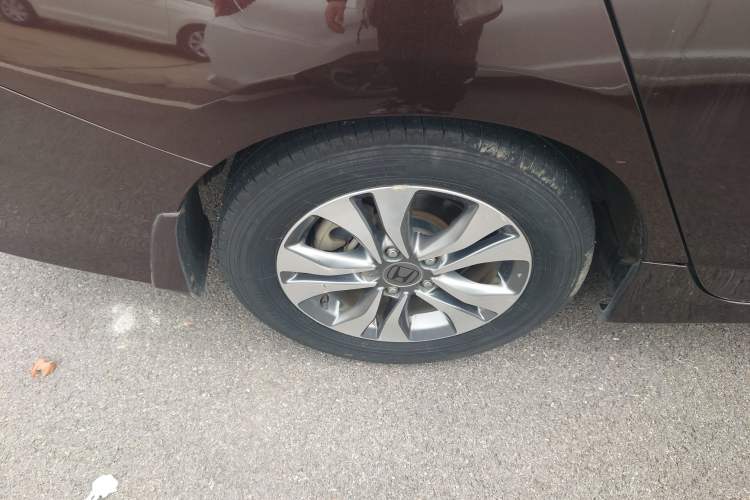 Used Honda Accord 2015 2.0L LX Comfort Edition Right Rear Wheel Hub