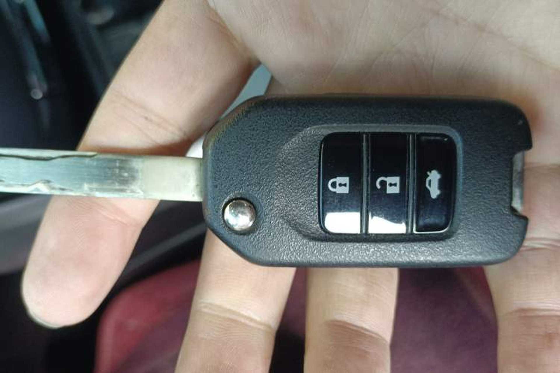 Used Honda Accord 2015 2.0L LX Comfort Edition Vehicle Key