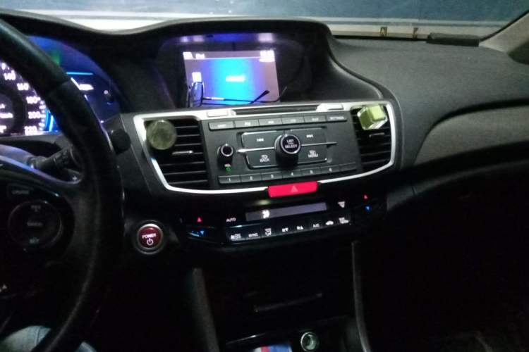 Used Honda Accord 2016 Hybrid 2.0L Sharp Edition Audio And AC Panel