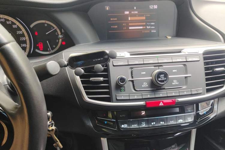 Used Honda Accord 2016 2.0L Elite Edition Audio And AC Panel