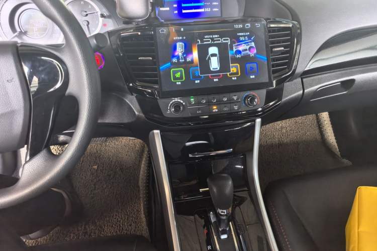 Used Honda Accord 2016 2.0L Comfort Edition Audio And AC Panel