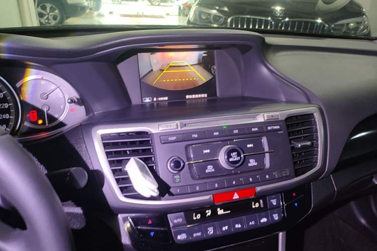 Used Honda Accord 2016 2.0L Elite Edition Audio And AC Panel