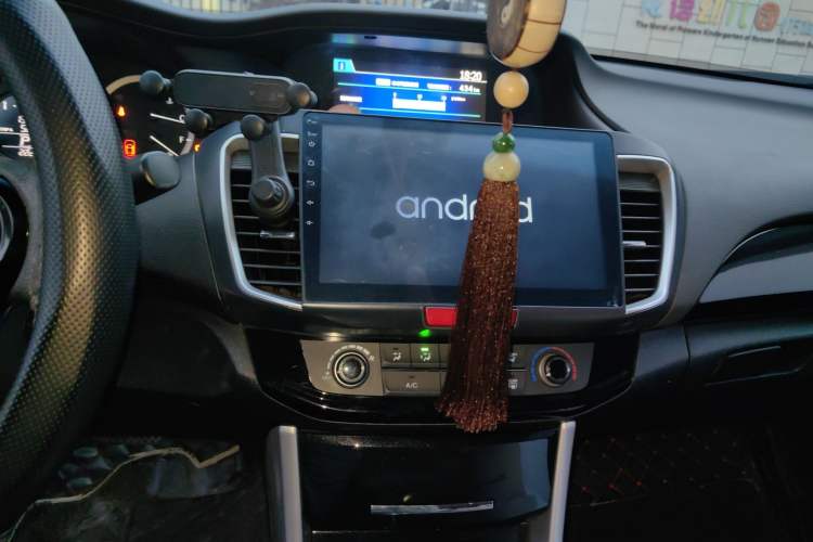 Used Honda Accord 2016 2.0L Comfort Edition Audio And AC Panel