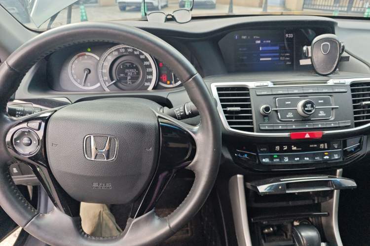 Used Honda Accord 2016 2.0L Elite Edition Audio And AC Panel
