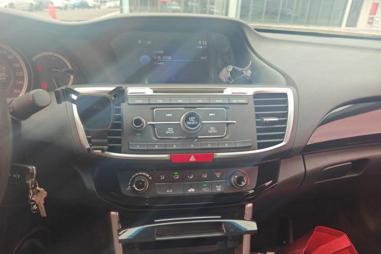 Used Honda Accord 2016 2.0L Comfort Edition Audio And AC Panel