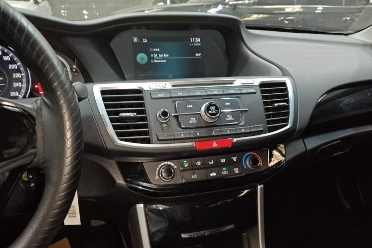Used Honda Accord 2016 2.0L Comfort Edition Audio And AC Panel