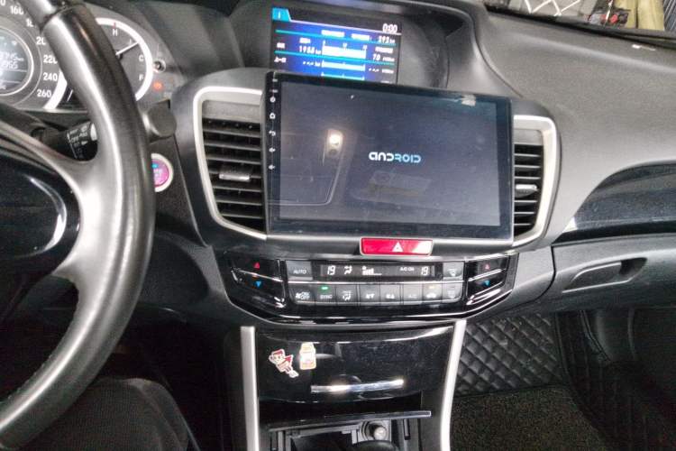 Used Honda Accord 2016 2.0L Elite Edition Audio And AC Panel