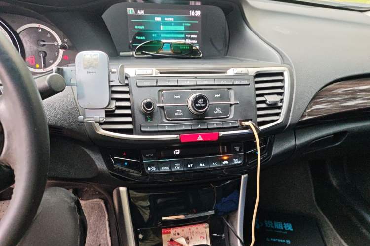 Used Honda Accord 2016 2.4L Comfort Edition Audio And AC Panel