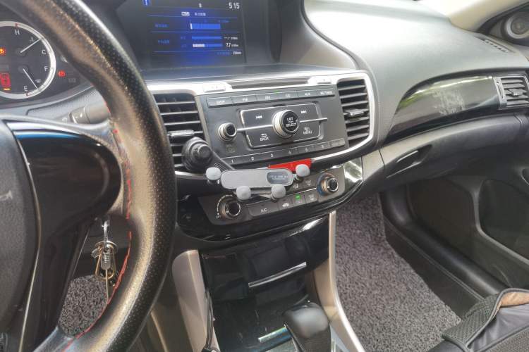 Used Honda Accord 2016 2.0L Comfort Edition Audio And AC Panel