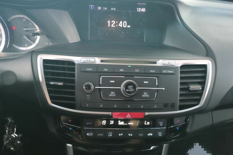 Used Honda Accord 2016 2.0L Elite Edition Audio And AC Panel