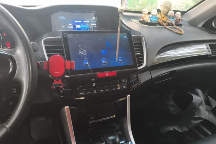 Used Honda Accord 2016 2.0L Elite Edition Audio And AC Panel