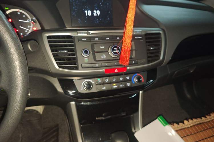 Used Honda Accord 2016 2.0L Comfort Edition Audio And AC Panel