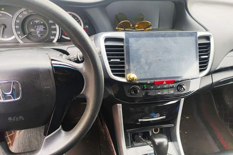 Used Honda Accord 2016 2.0L Comfort Edition Audio And AC Panel
