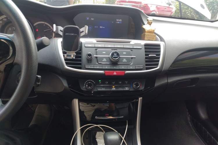 Used Honda Accord 2016 2.0L Comfort Edition Audio And AC Panel