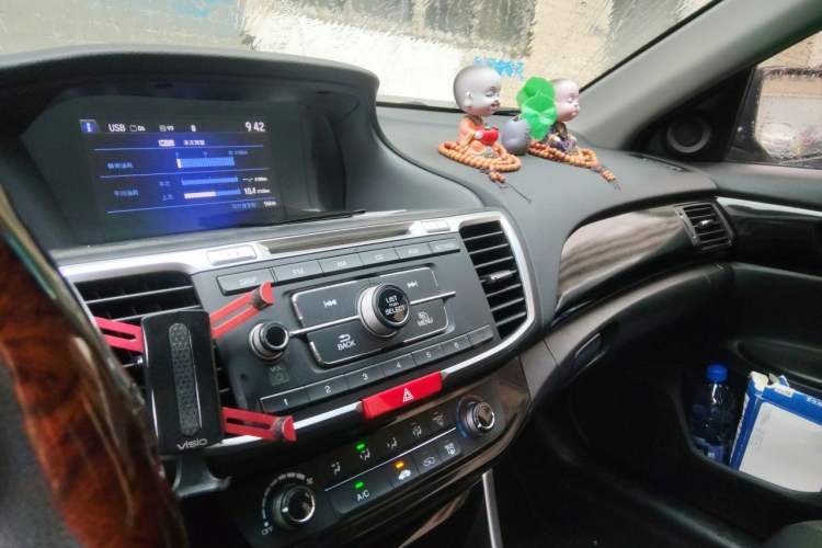 Used Honda Accord 2016 2.0L Comfort Edition Audio And AC Panel