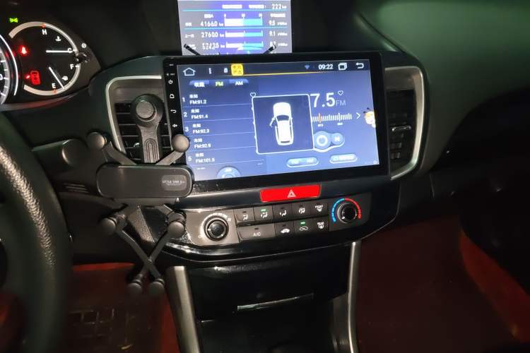 Used Honda Accord 2016 2.0L Comfort Edition Audio And AC Panel