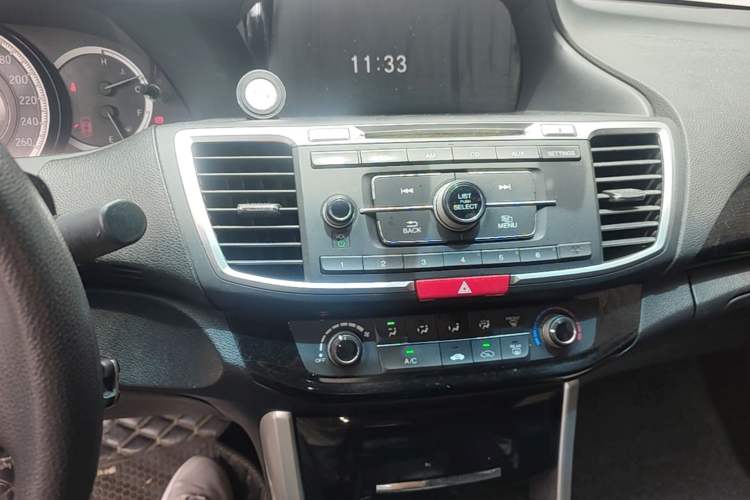 Used Honda Accord 2016 2.0L Comfort Edition Audio And AC Panel