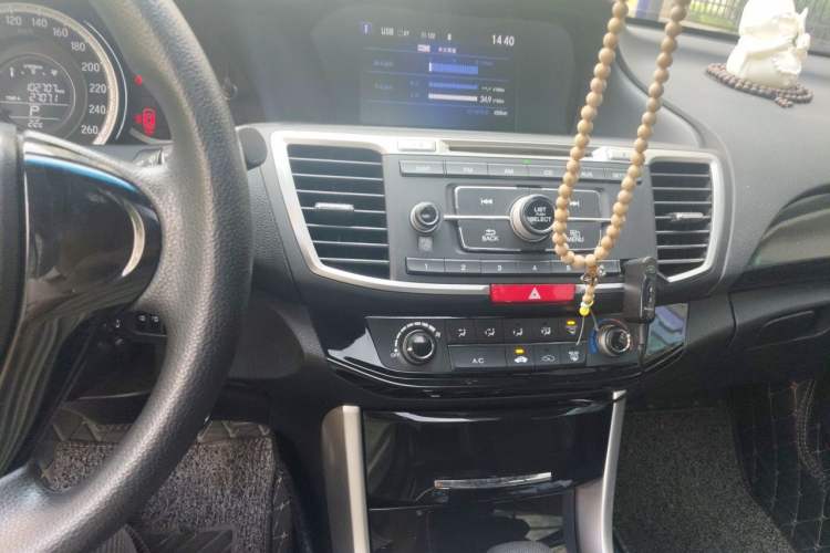 Used Honda Accord 2016 2.0L Comfort Edition Audio And AC Panel