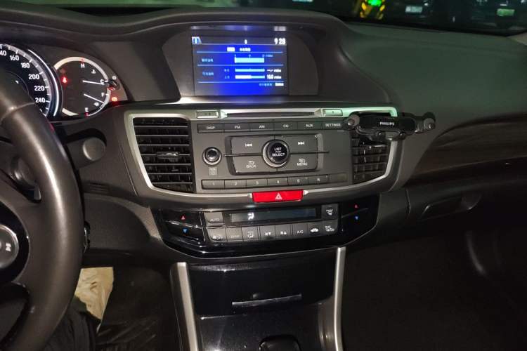 Used Honda Accord 2016 2.4L Zhi Rui Edition Audio And AC Panel
