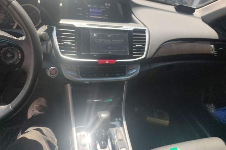 Used Honda Accord 2016 2.4L EX New Year Limited Edition Special Package Audio And AC Panel