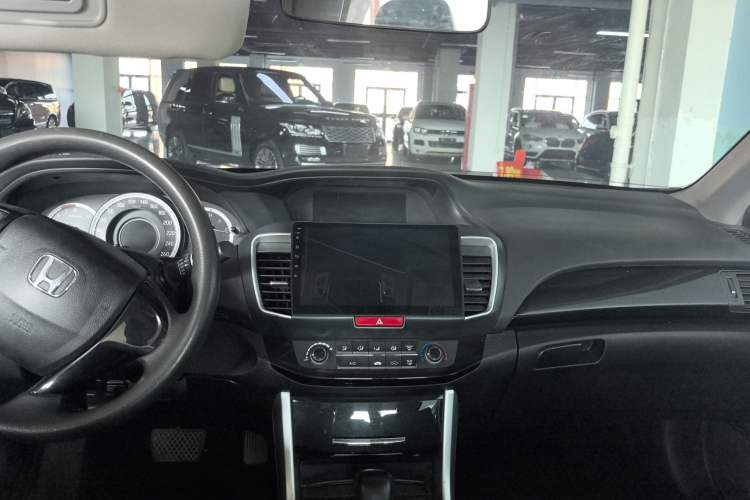 Used Honda Accord 2016 2.0L Comfort Edition Audio And AC Panel