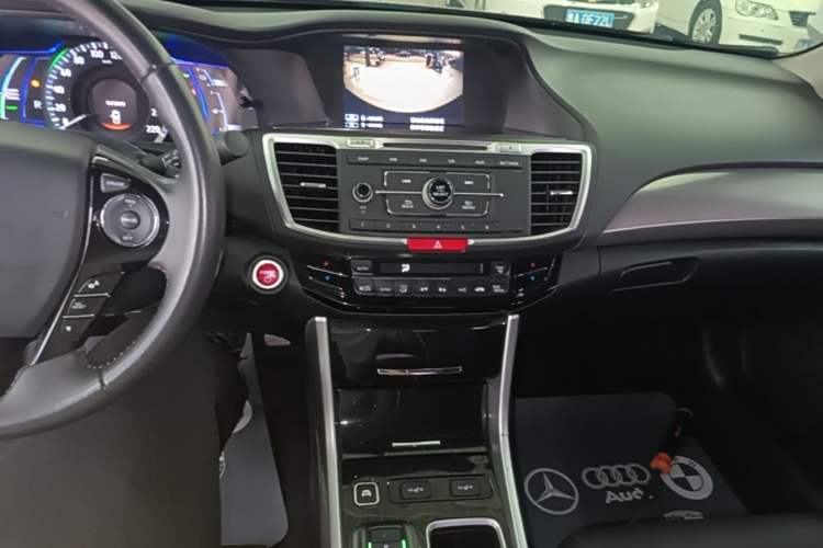 Used Honda Accord 2016 Hybrid 2.0L Sharp Edition Audio And AC Panel