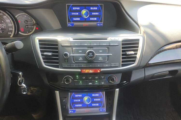 Used Honda Accord 2016 2.0L Comfort Edition Audio And AC Panel