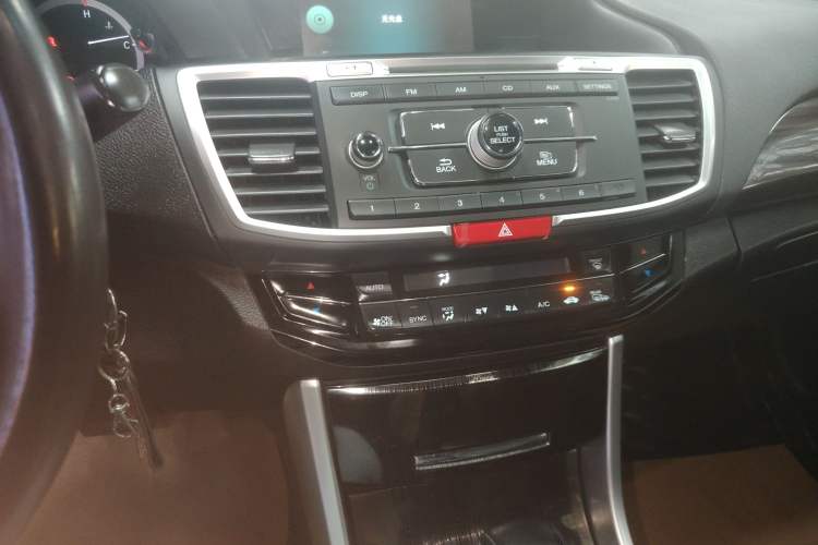 Used Honda Accord 2016 2.4L Comfort Edition Audio And AC Panel