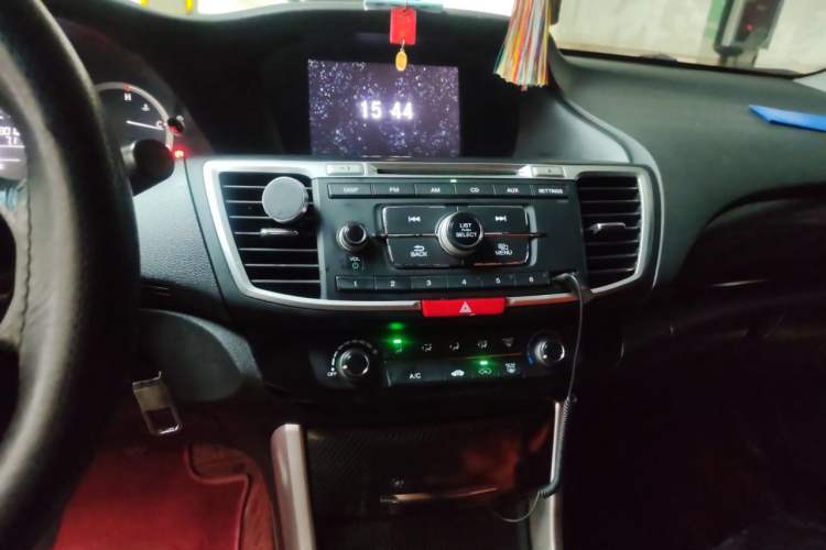 Used Honda Accord 2016 2.0L Comfort Edition Audio And AC Panel