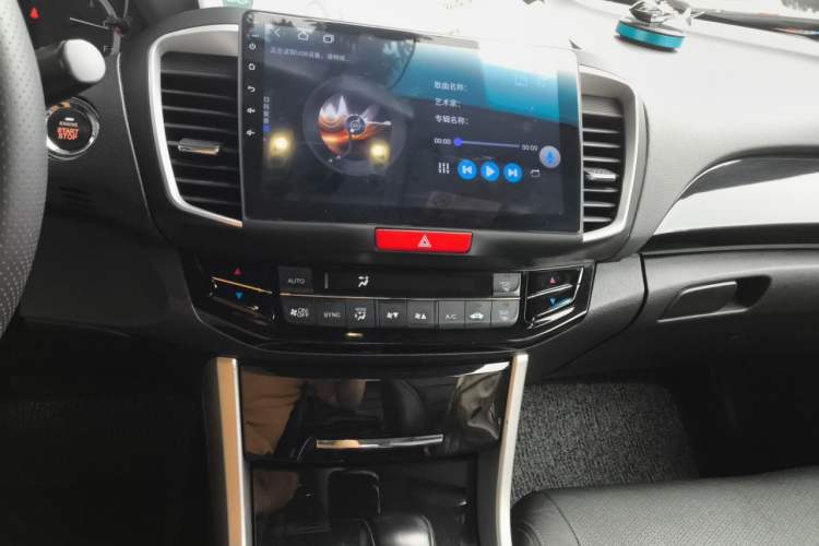 Used Honda Accord 2016 2.0L Elite Edition Audio And AC Panel
