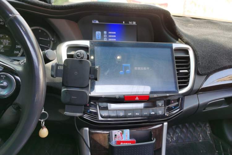 Used Honda Accord 2016 2.0L Elite Edition Audio And AC Panel