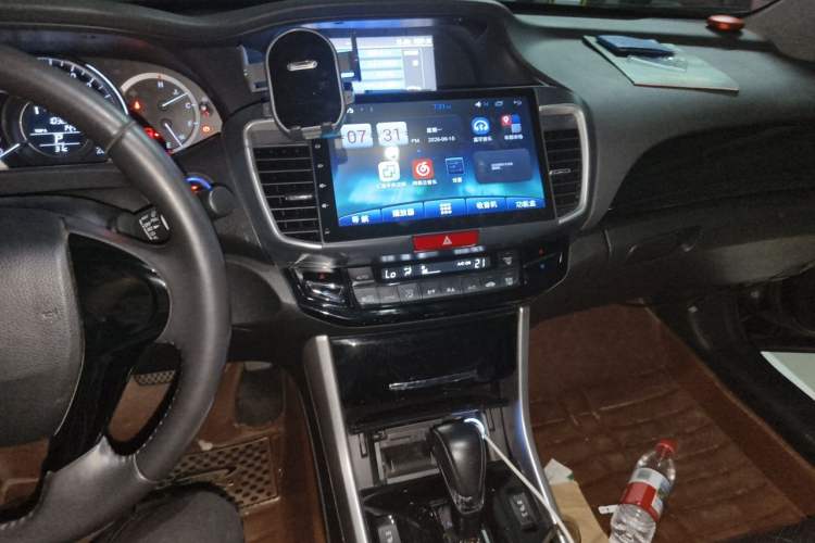 Used Honda Accord 2016 2.0L Elite Edition Audio And AC Panel