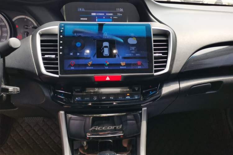 Used Honda Accord 2016 2.0L Elite Edition Audio And AC Panel