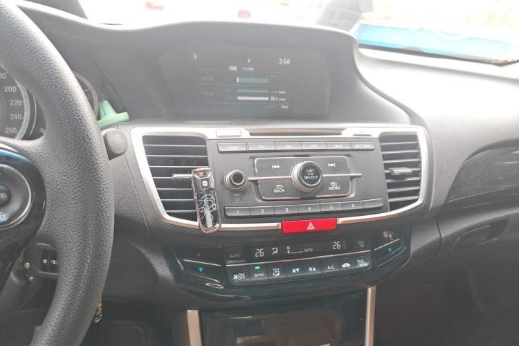 Used Honda Accord 2016 2.0L Comfort Edition Audio And AC Panel