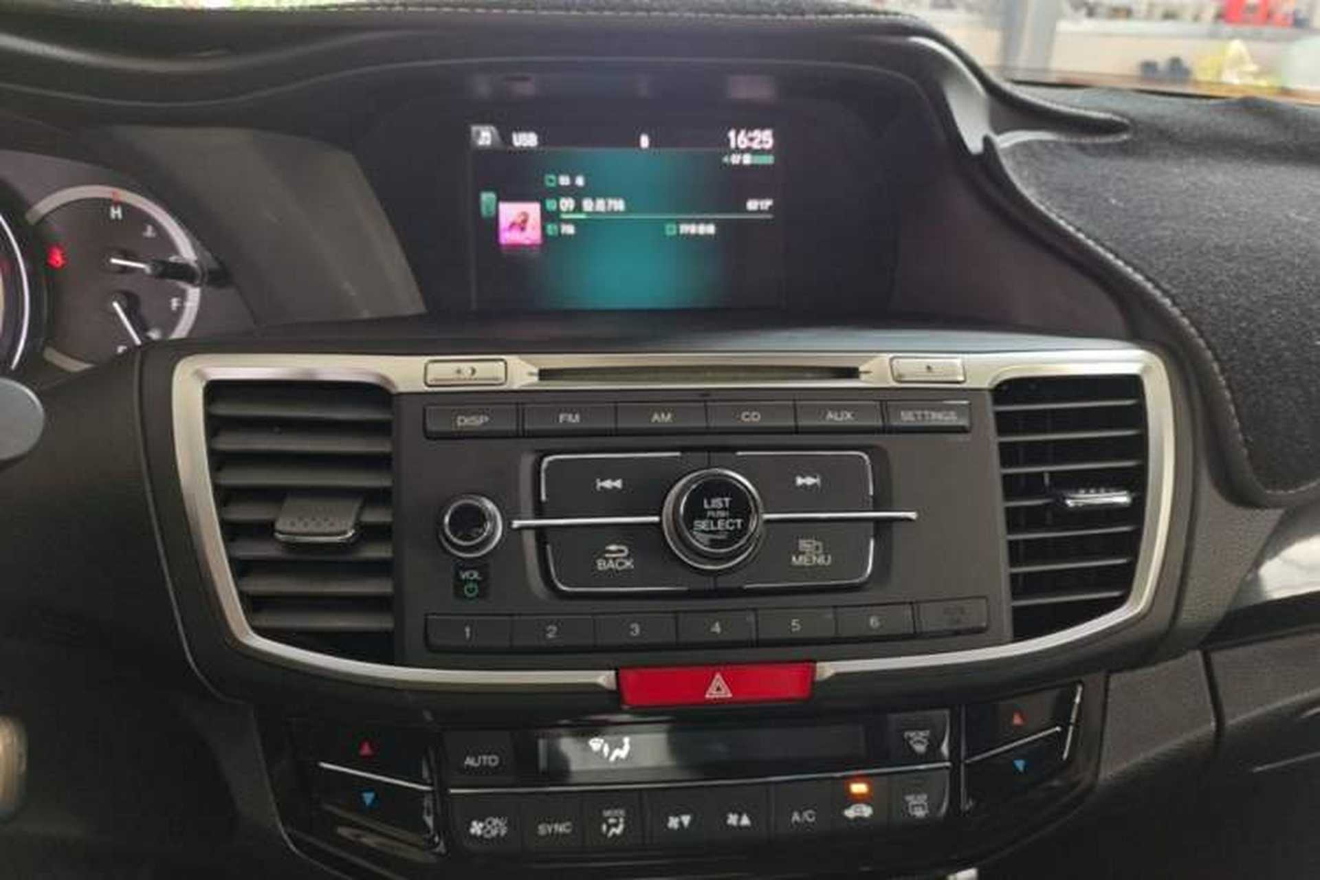Used Honda Accord 2016 2.0L Elite Edition Audio And AC Panel