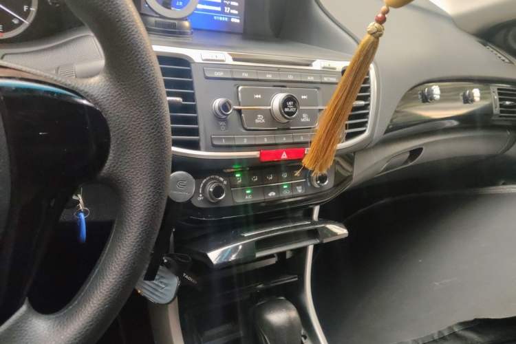 Used Honda Accord 2016 2.0L Comfort Edition Audio And AC Panel