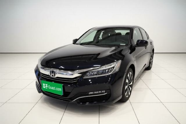 Ojetý Honda Accord 2016 Hybrid 2.0L Sharp Edition