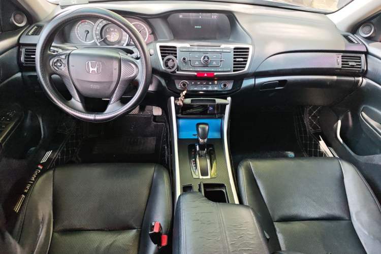Used Honda Accord 2016 2.0L Comfort Edition Center Console