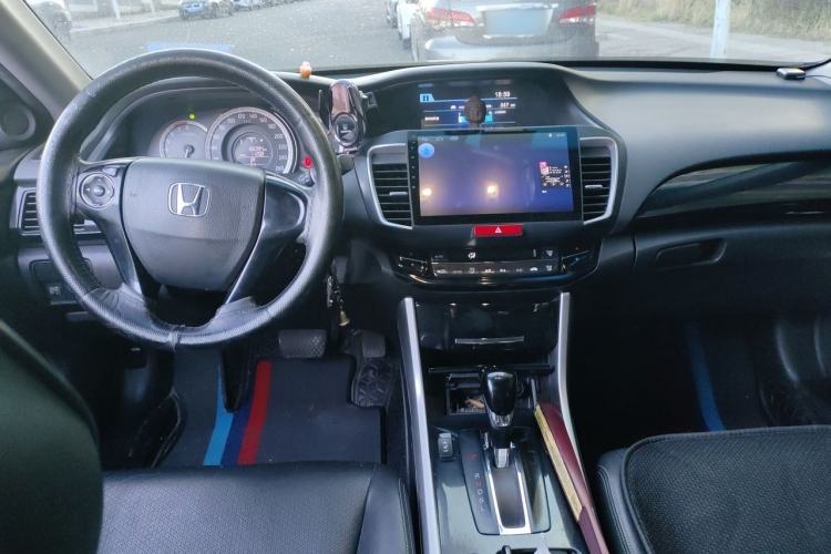 Used Honda Accord 2016 2.0L Elite Edition Center Console