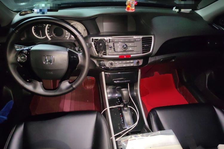 Used Honda Accord 2016 2.0L Comfort Edition Center Console