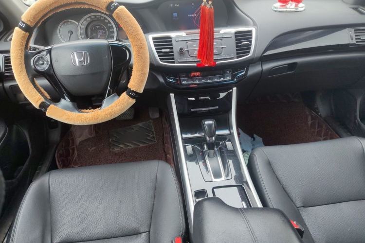 Used Honda Accord 2016 2.0L Elite Edition Center Console