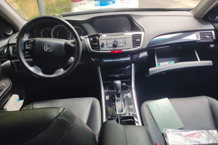 Used Honda Accord 2016 2.0L Elite Edition Center Console