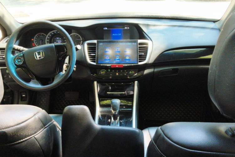 Used Honda Accord 2016 2.0L Comfort Edition Center Console